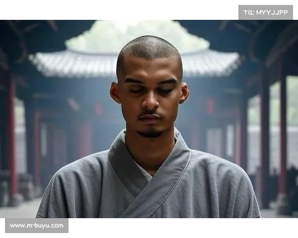 文班亚马剃光头引发马刺队内理发热潮,约翰逊称赞其手艺精湛 文班亚马剃光头引发马刺队内理发热潮,约翰逊称赞其手艺精湛